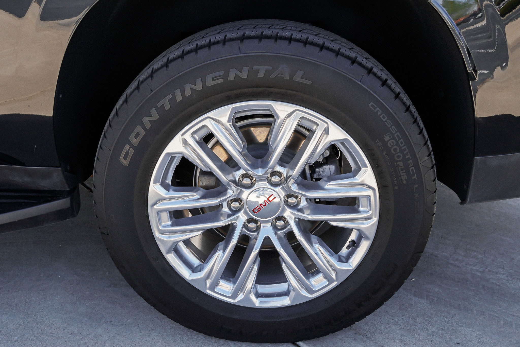 2024 GMC Yukon XL SLT - Photo 13