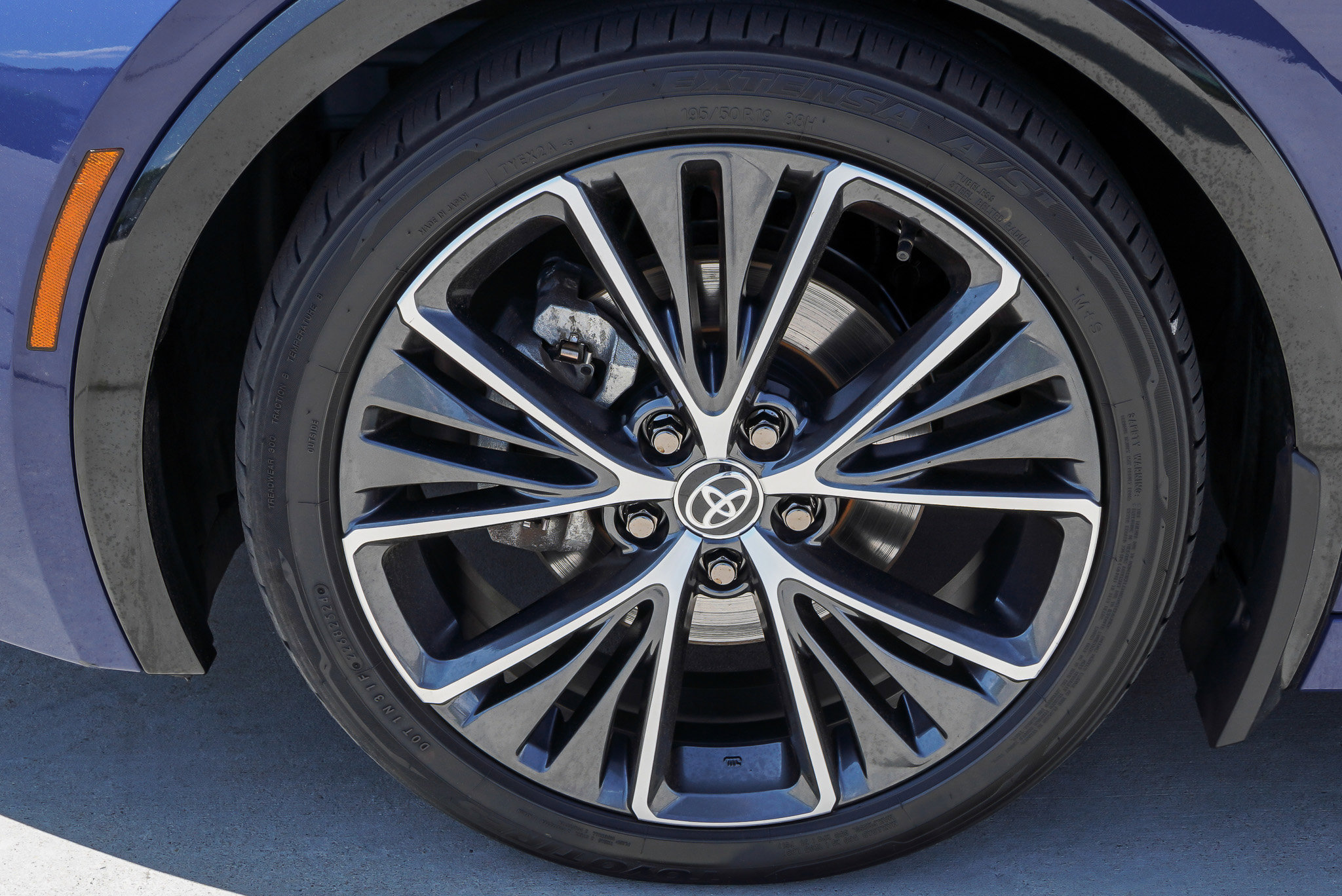 2024 Toyota Prius XLE - Photo 12