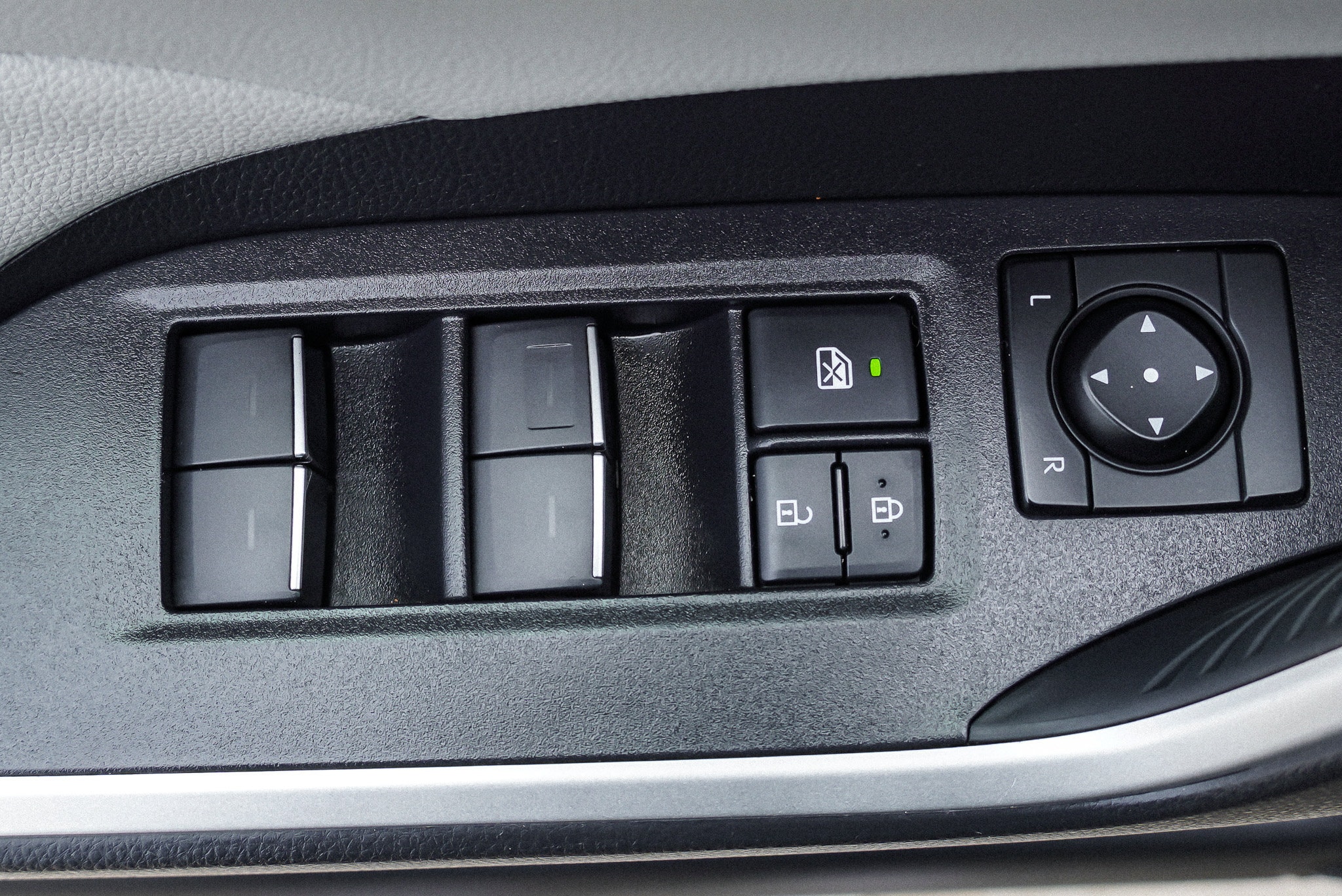 2023 Toyota RAV4 XLE Premium - Photo 21