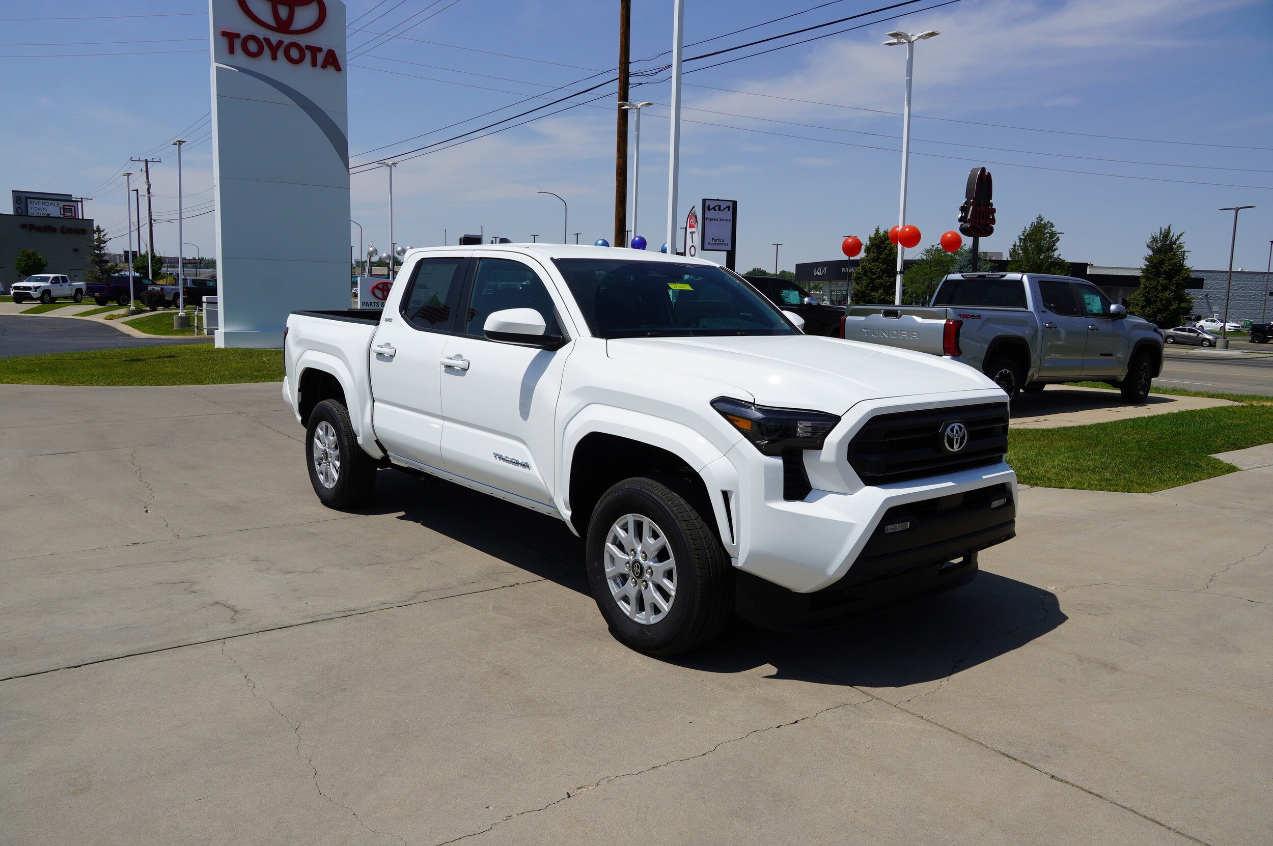 2025 Toyota Tacoma SR5 photo 2