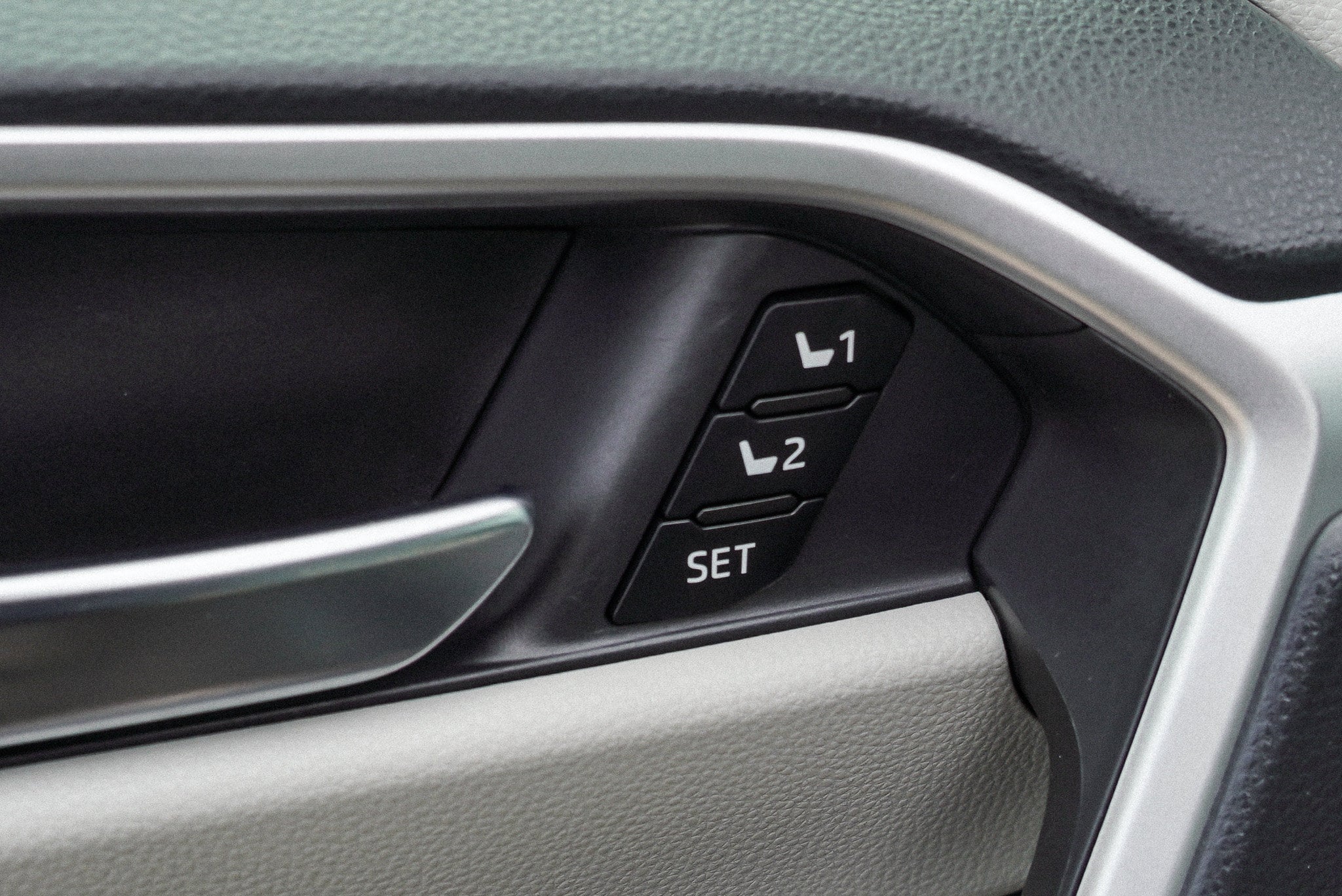 2023 Toyota RAV4 XLE Premium - Photo 20