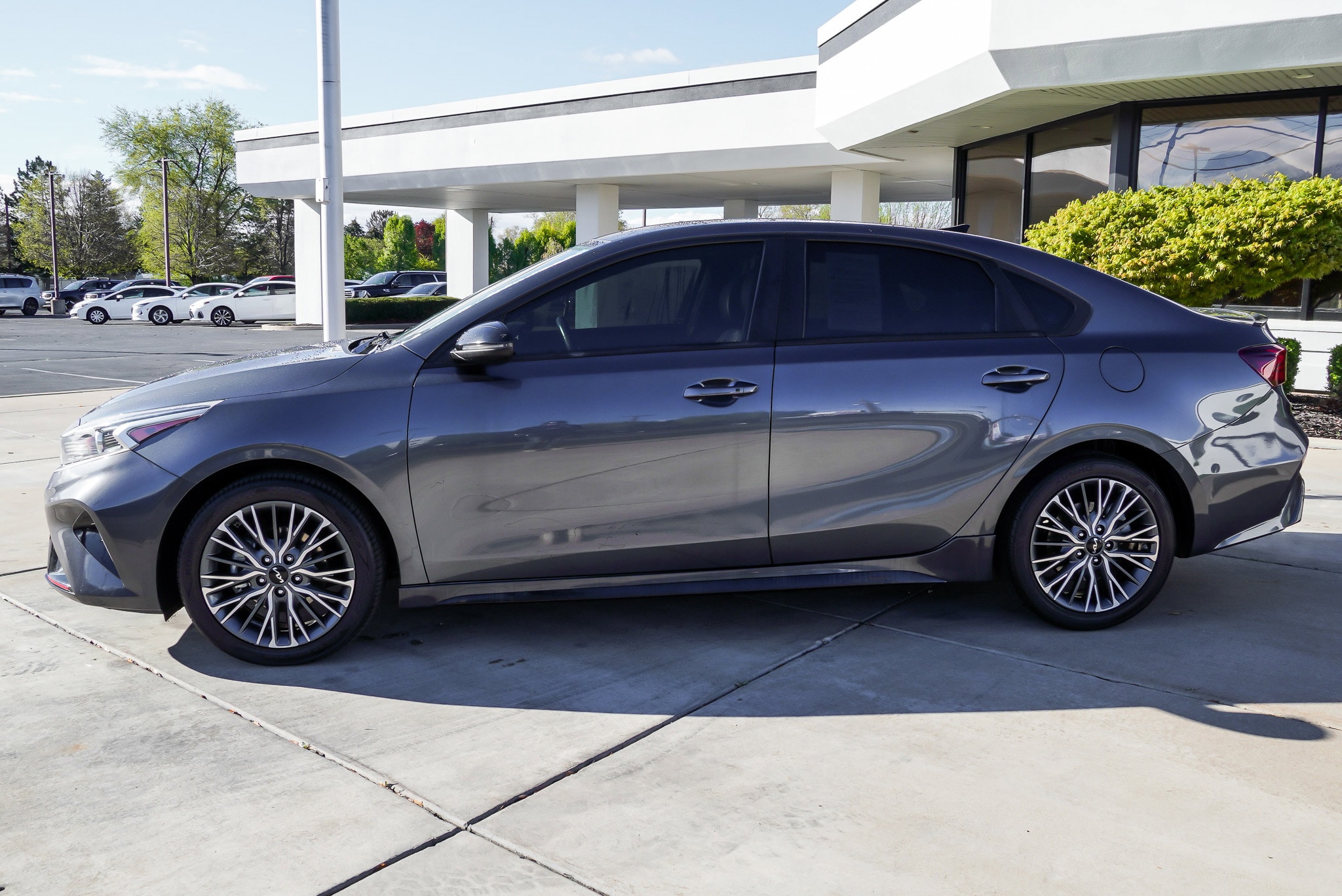 View vehicle photo 5