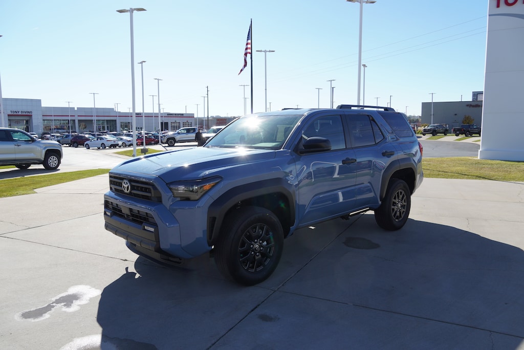 New 2025 Toyota 4Runner SR5 SUV