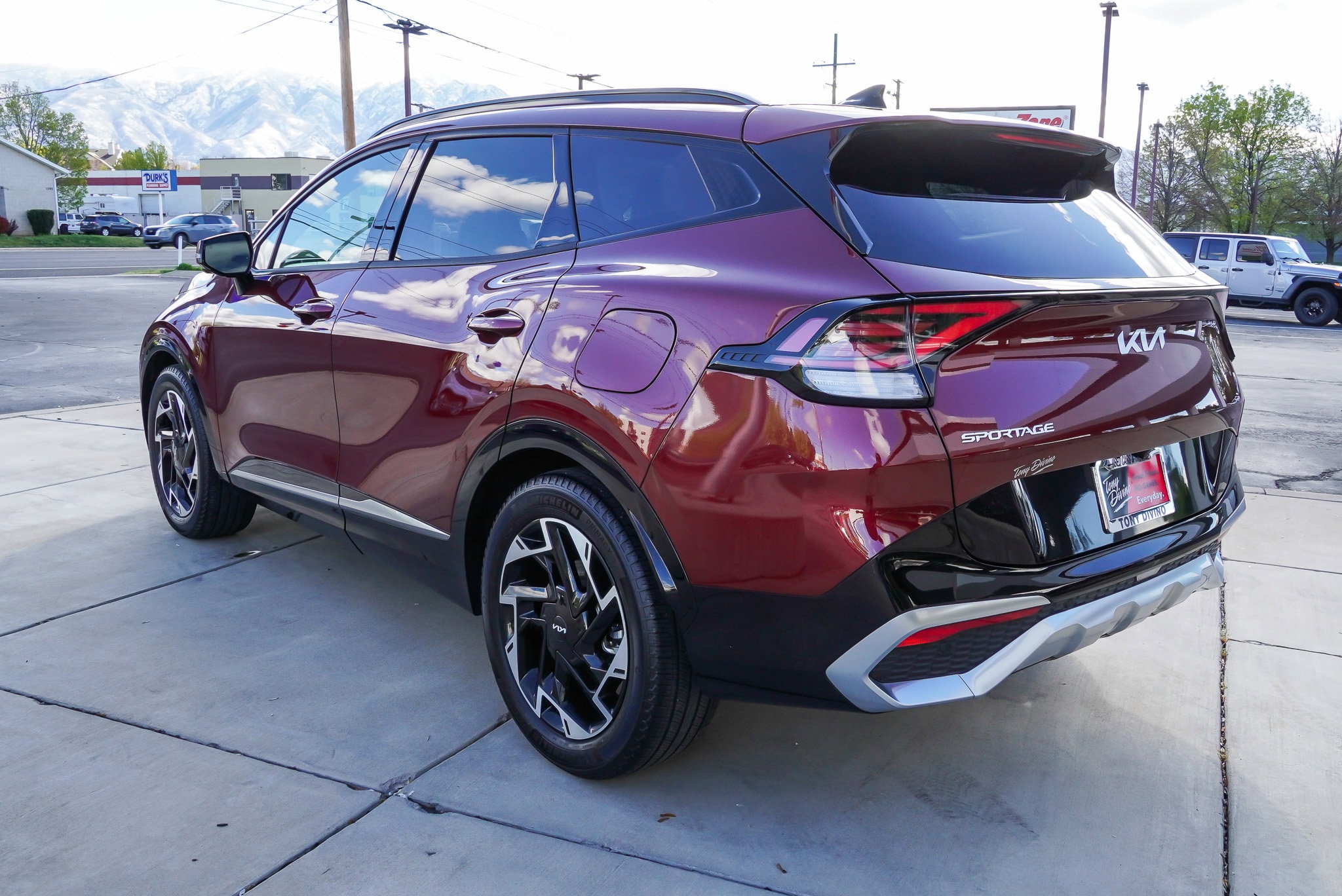 View vehicle photo 6