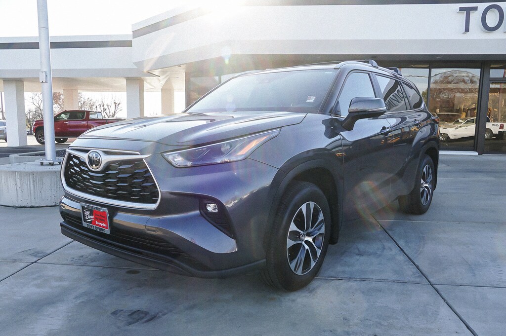 Used 2024 Toyota Highlander XLE SUV