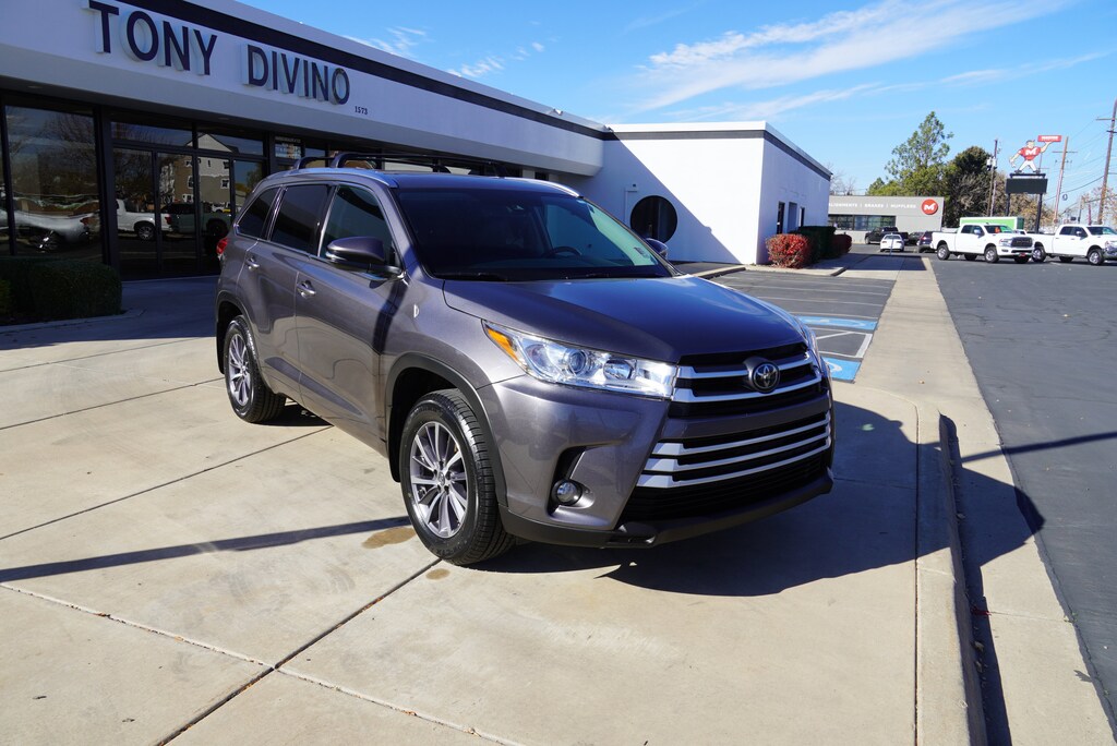 Used 2018 Toyota Highlander XLE V6 SUV