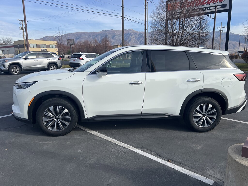 Used 2023 INFINITI QX60 PURE SUV
