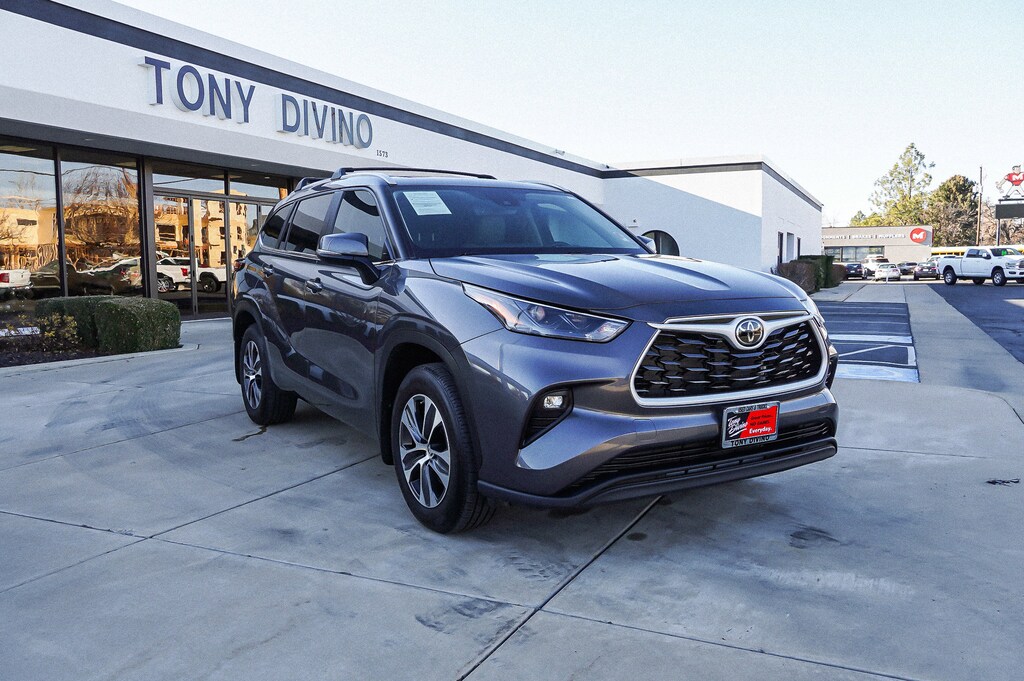 Used 2024 Toyota Highlander XLE SUV