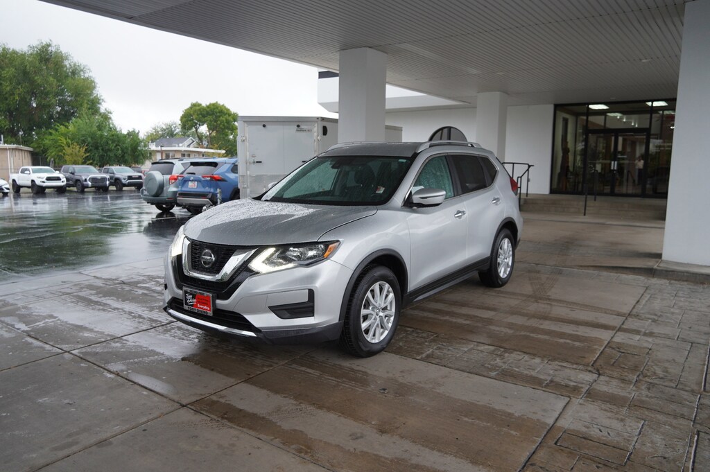 Used 2020 Nissan Rogue SV SUV
