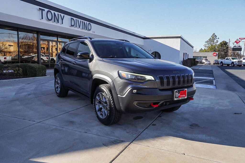 Used 2022 Jeep Cherokee Trailhawk SUV