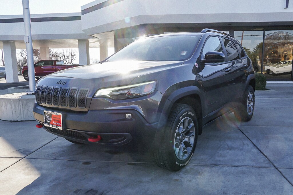 Used 2022 Jeep Cherokee Trailhawk SUV