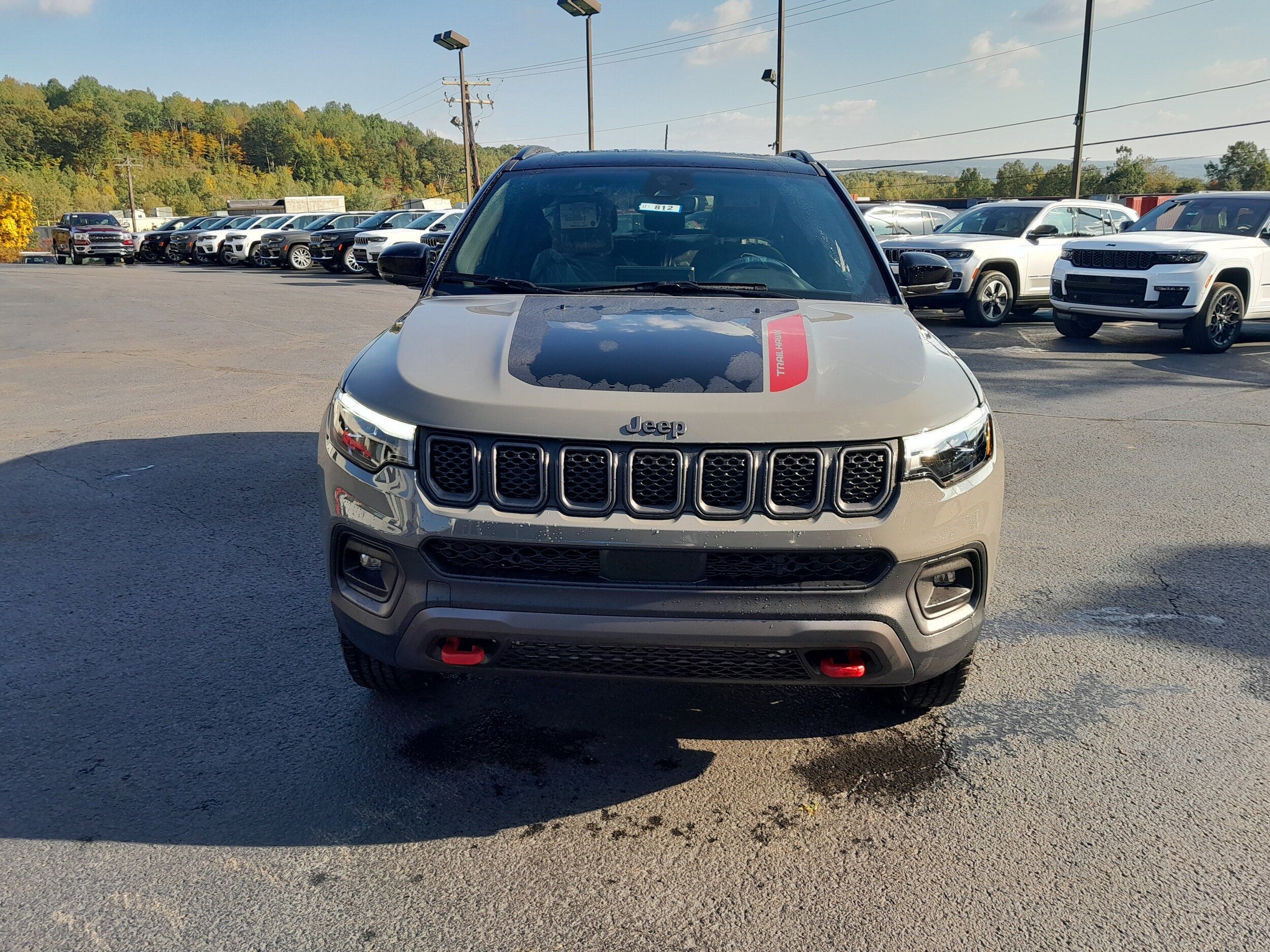 2023 Jeep Compass Trailhawk photo 2