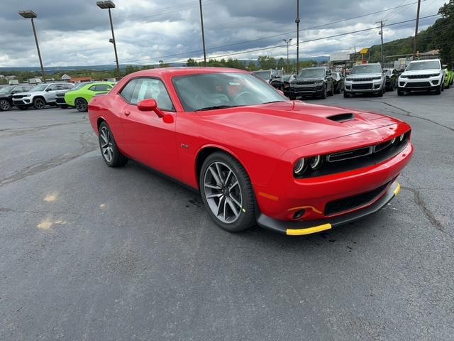 2023 Dodge Challenger R/T photo 2
