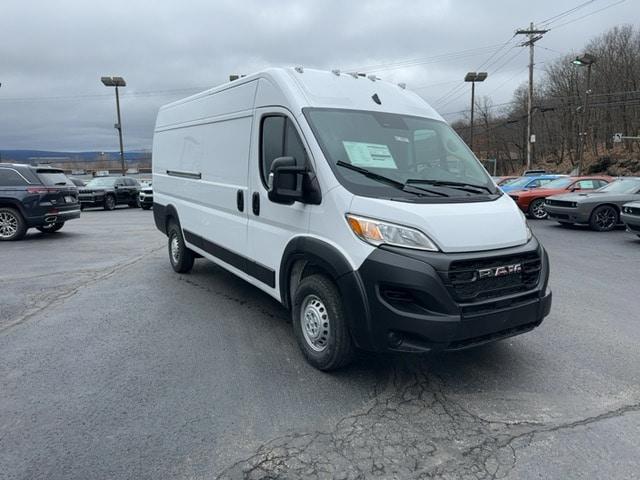 2024 Ram ProMaster 3500 photo 3