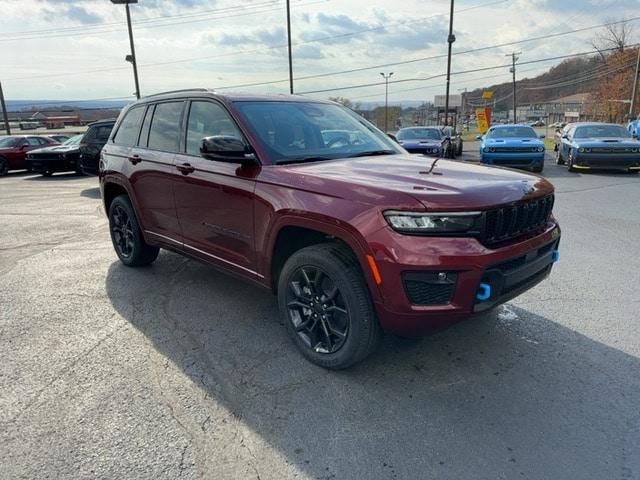 2024 Jeep Cherokee 4xe Anniversary Edition photo 2