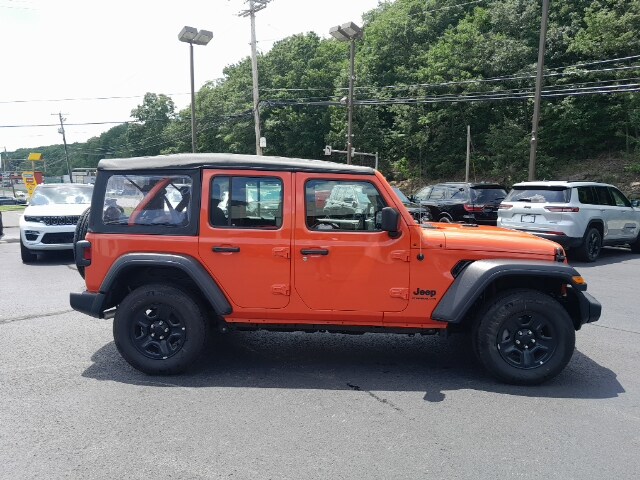 2023 Jeep Wrangler Sport photo 4