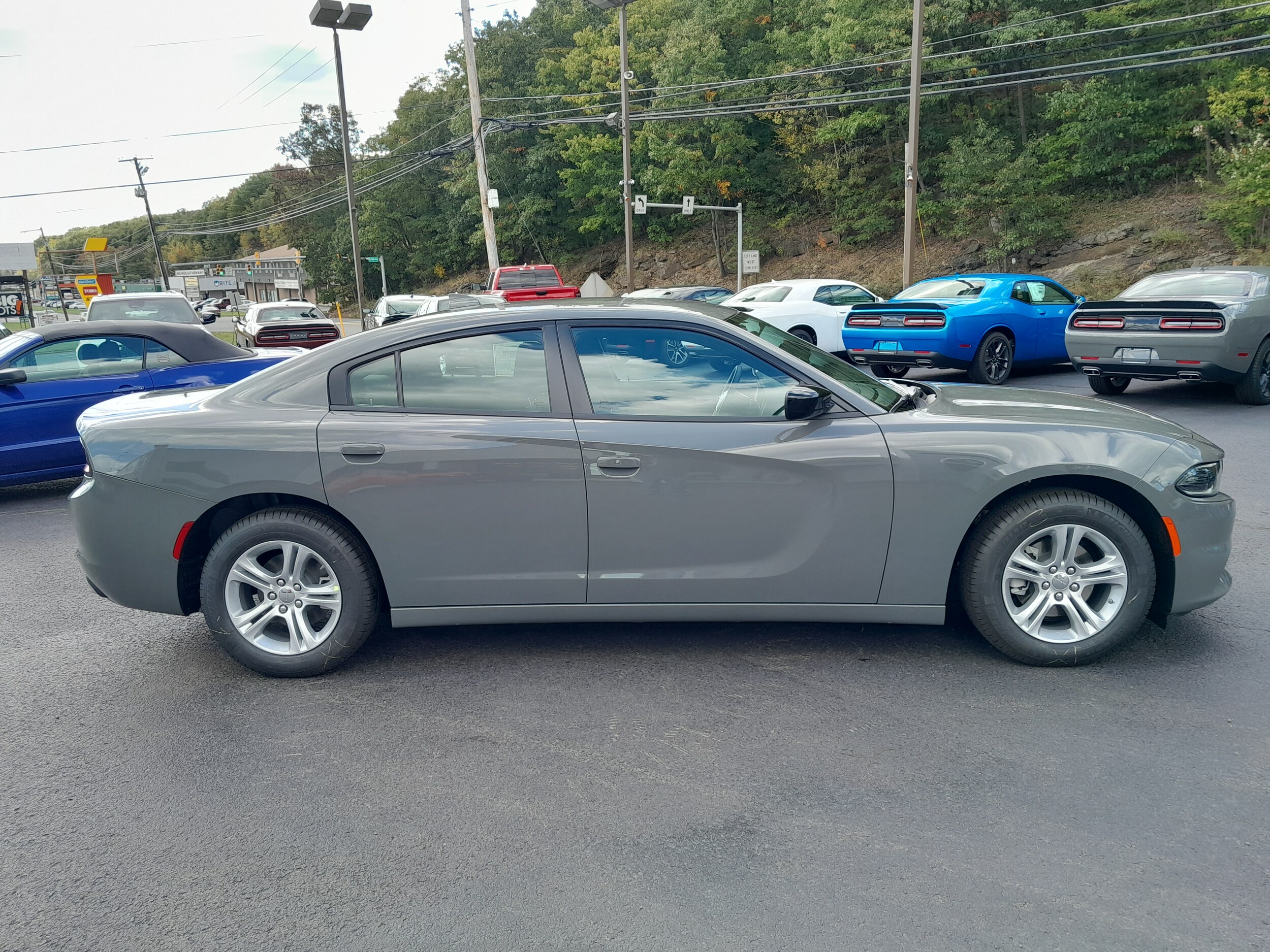 2023 Dodge Charger SXT photo 4