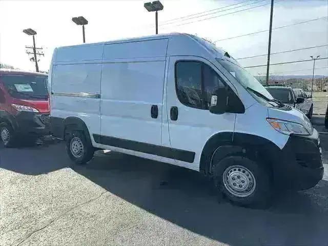 2025 Ram ProMaster 2500 photo 4