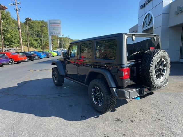 2024 Jeep Wrangler Rubicon photo 2