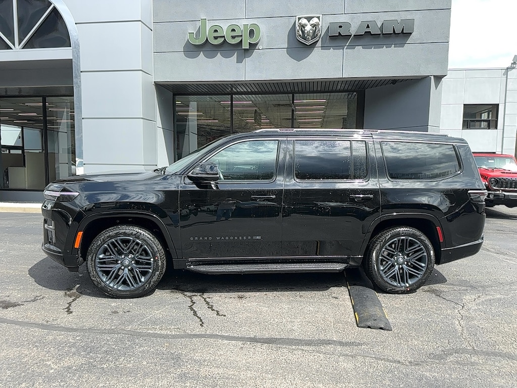 New 2026 Jeep Grand Wagoneer Base Sport Utility