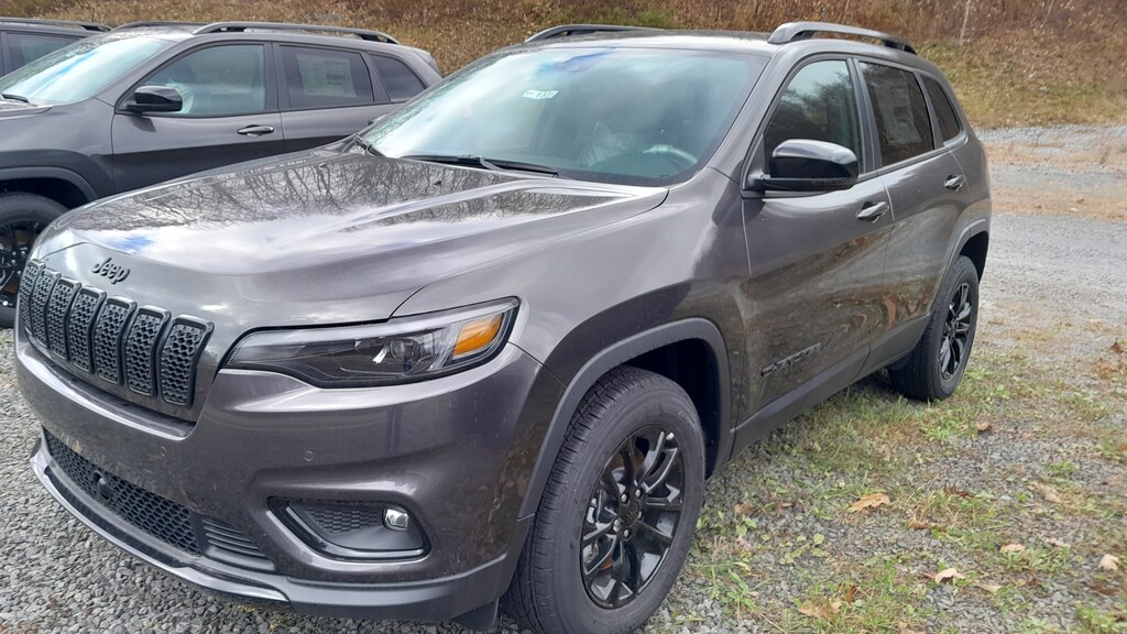 Used 2023 Jeep Cherokee ALTITUDE LUX 4X4 For Sale Canandaigua NY