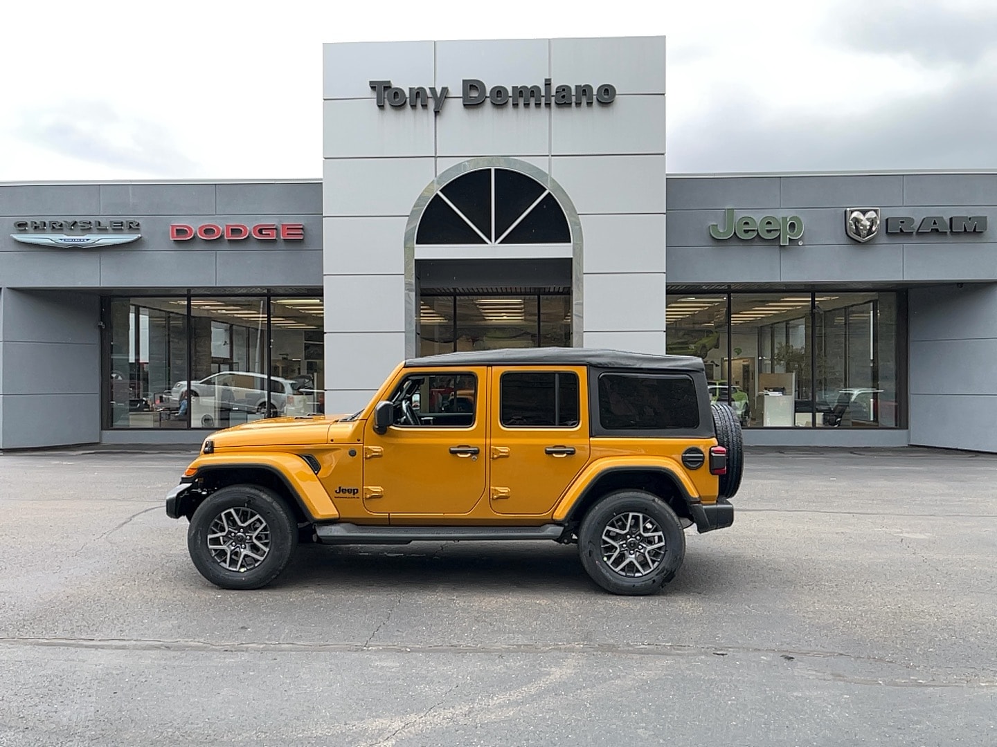 2026 Jeep Wrangler Sahara's photo