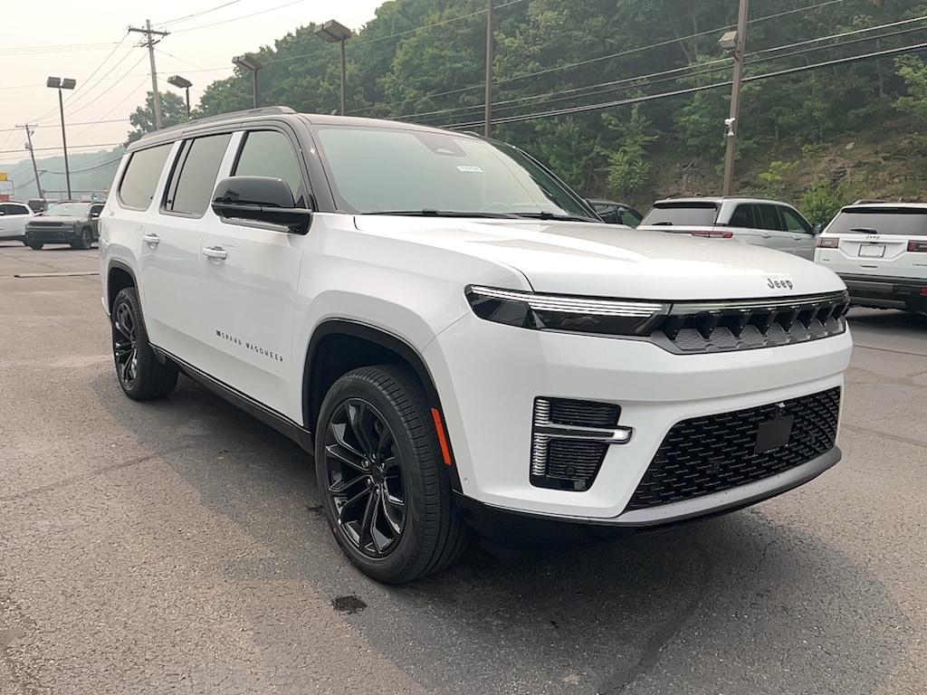 New 2026 Jeep Grand Wagoneer L Summit Sport Utility