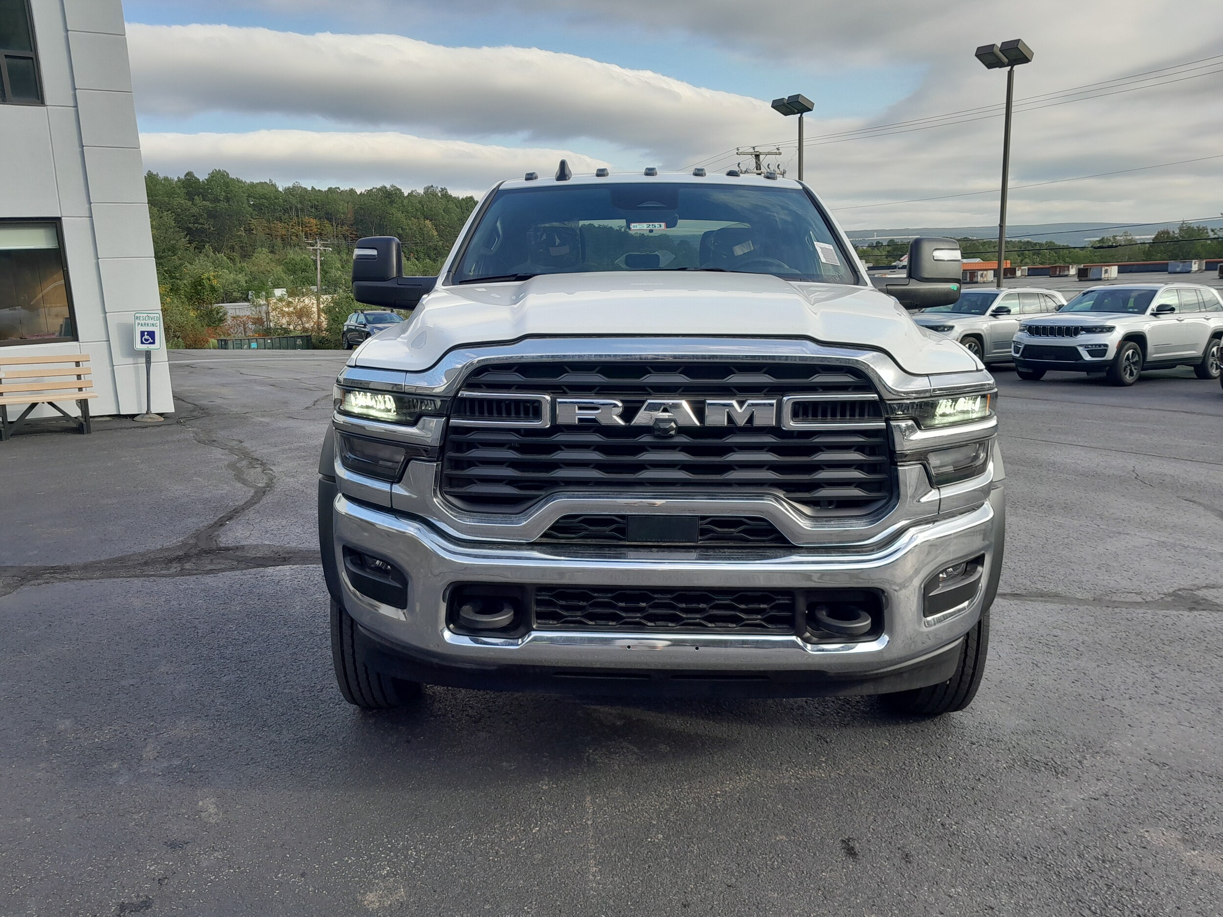 2025 Ram 5500 Tradesman photo 2