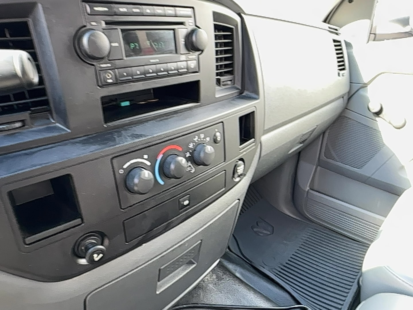 2008 Dodge Ram 5500 - Photo 15