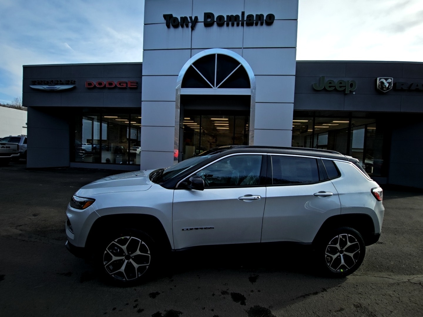 2026 Jeep Compass Limited 4X4's photo