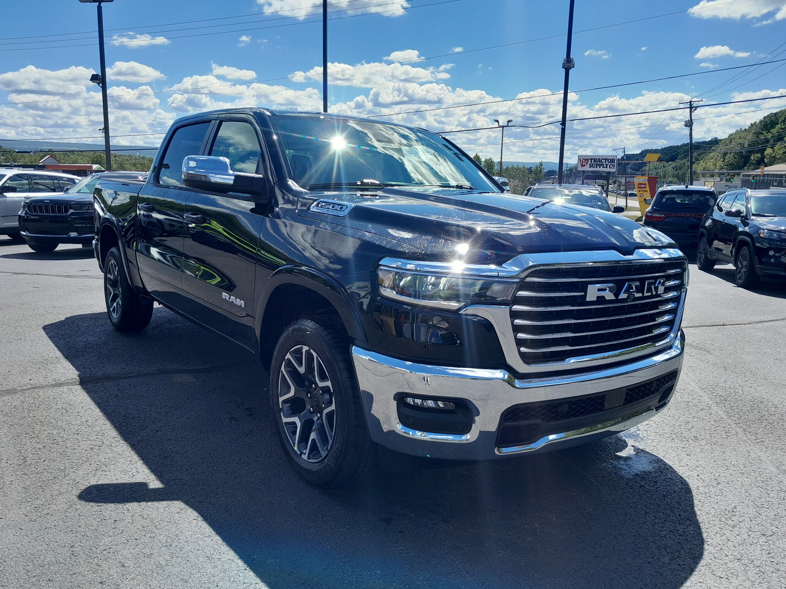 2026 Ram 1500 Laramie photo 3