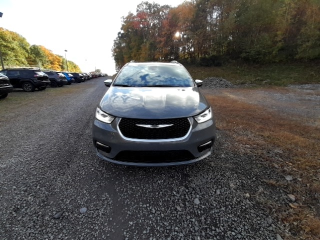 Used 2023 Chrysler Pacifica Hybrid Pinnacle with VIN 2C4RC1N73PR575946 for sale in Scranton, PA
