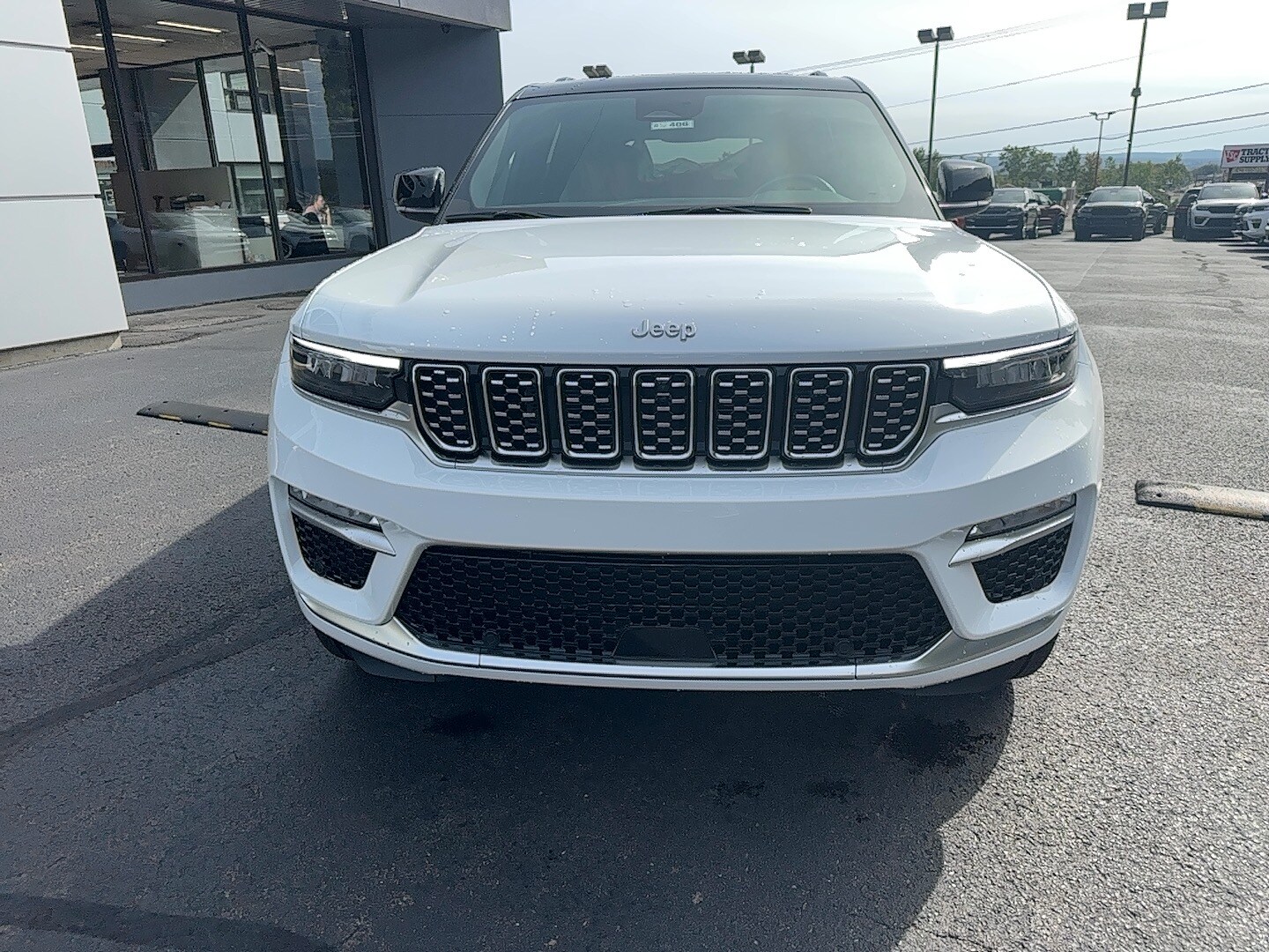 2025 Jeep Grand Cherokee Summit Sport photo 2