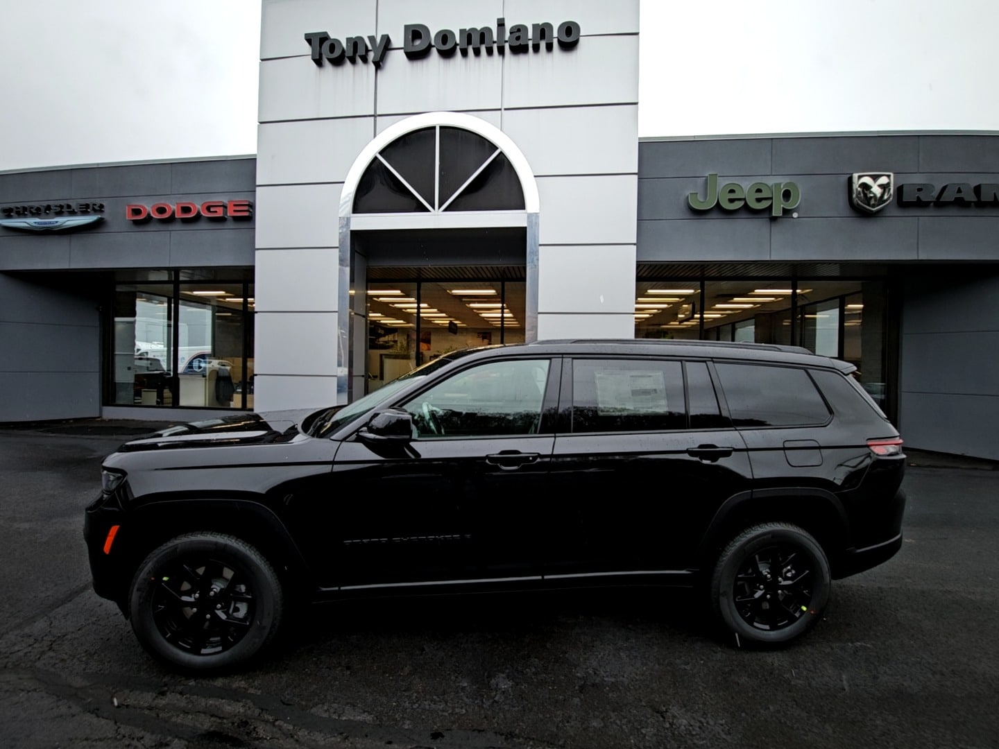 2025 Jeep Grand Cherokee L Altitude's photo