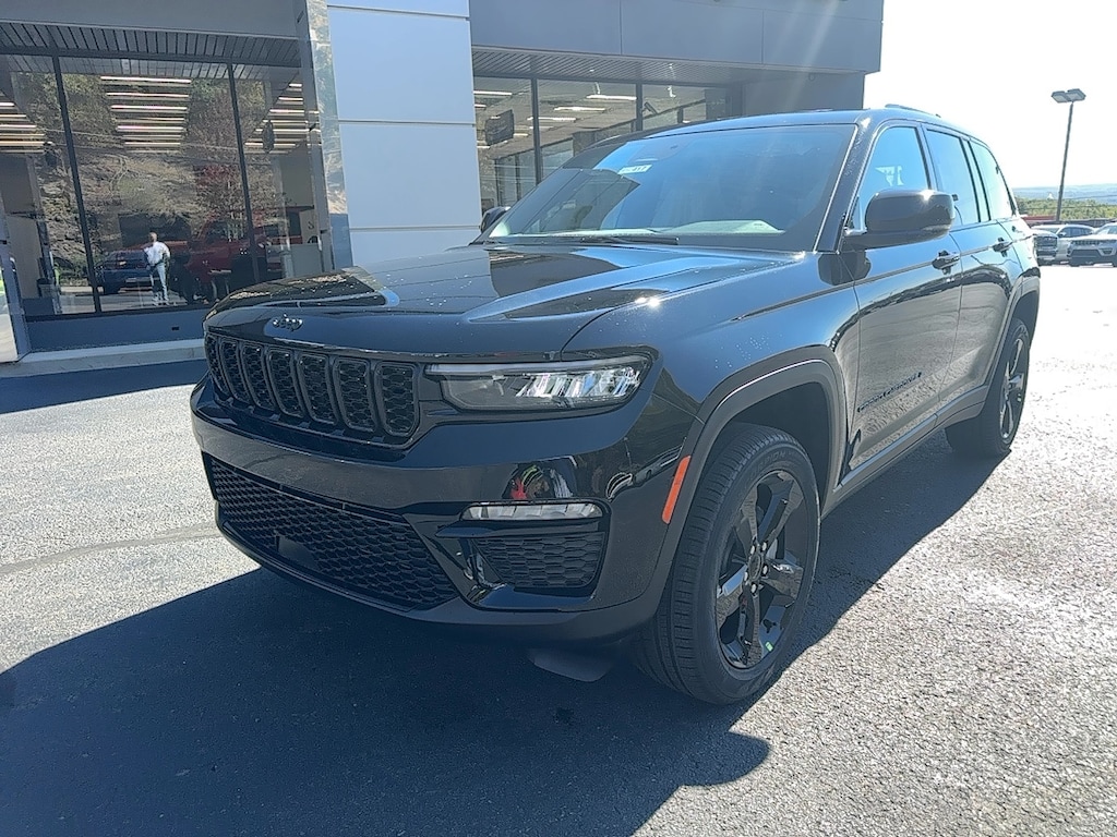 New 2025 Jeep Grand Cherokee Limited Sport Utility