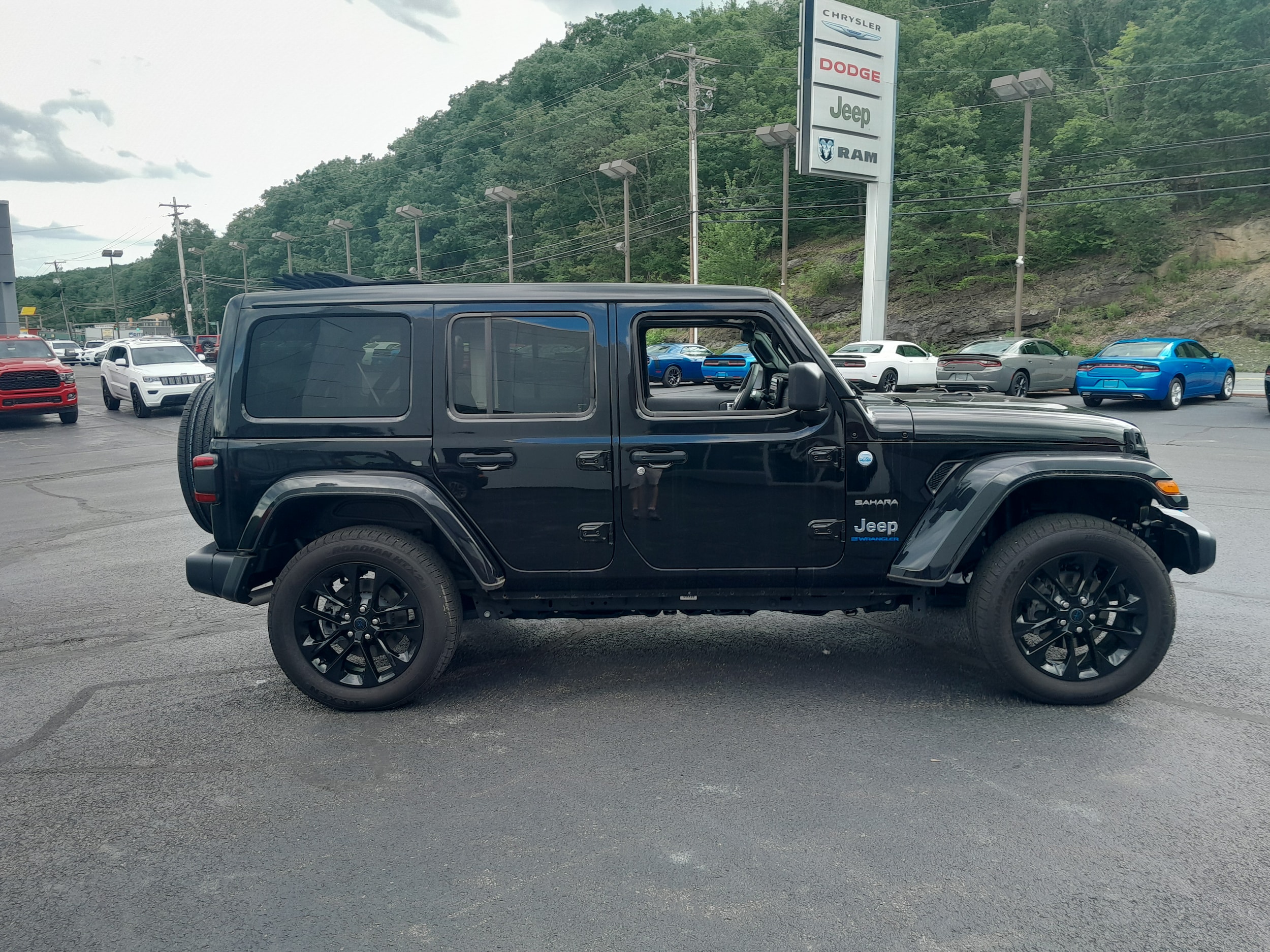 2024 Jeep Wrangler 4xe Sahara 4XE - Photo 7
