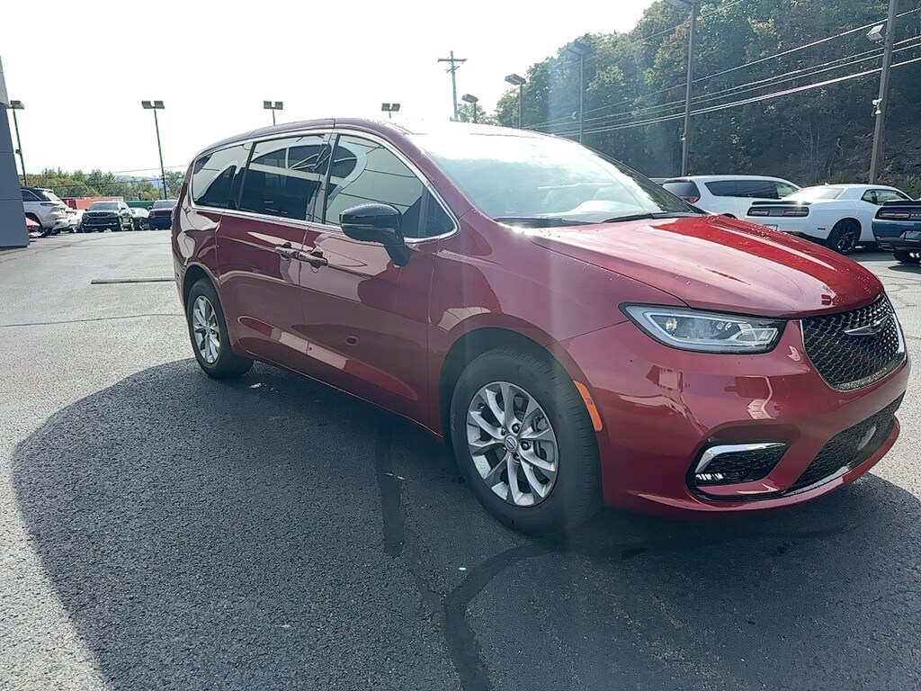 New 2026 Chrysler Pacifica Select Passenger Van