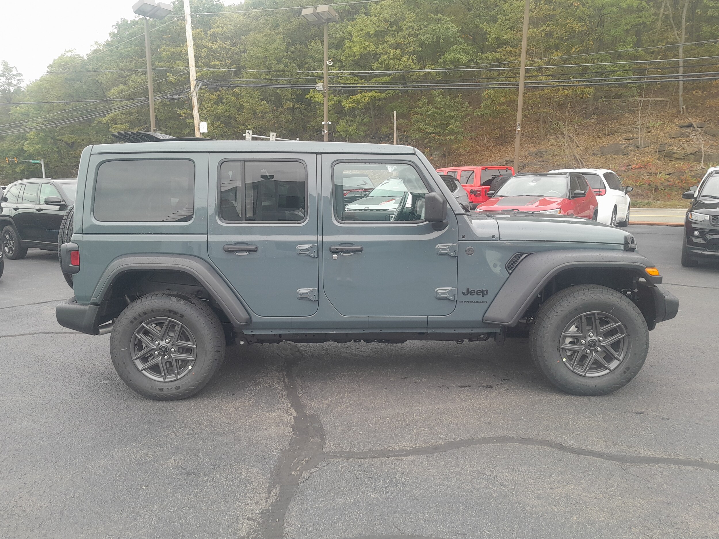 2026 Jeep Wrangler Willys Sport photo 4