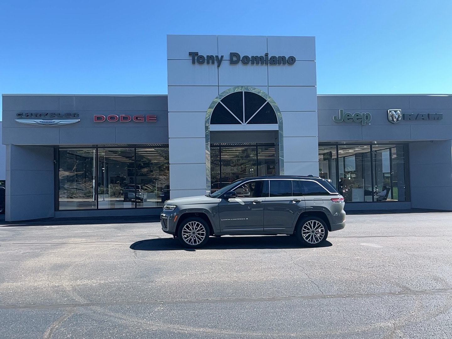 2027 Jeep Grand Cherokee