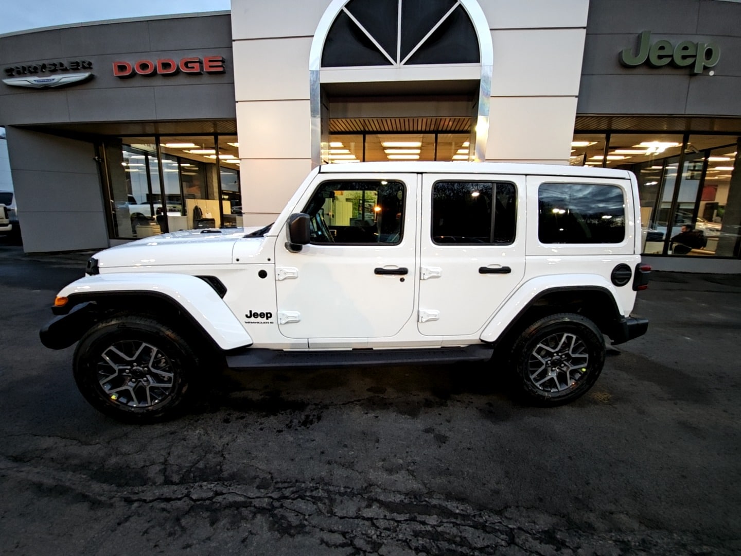 2026 Jeep Wrangler Sahara's photo