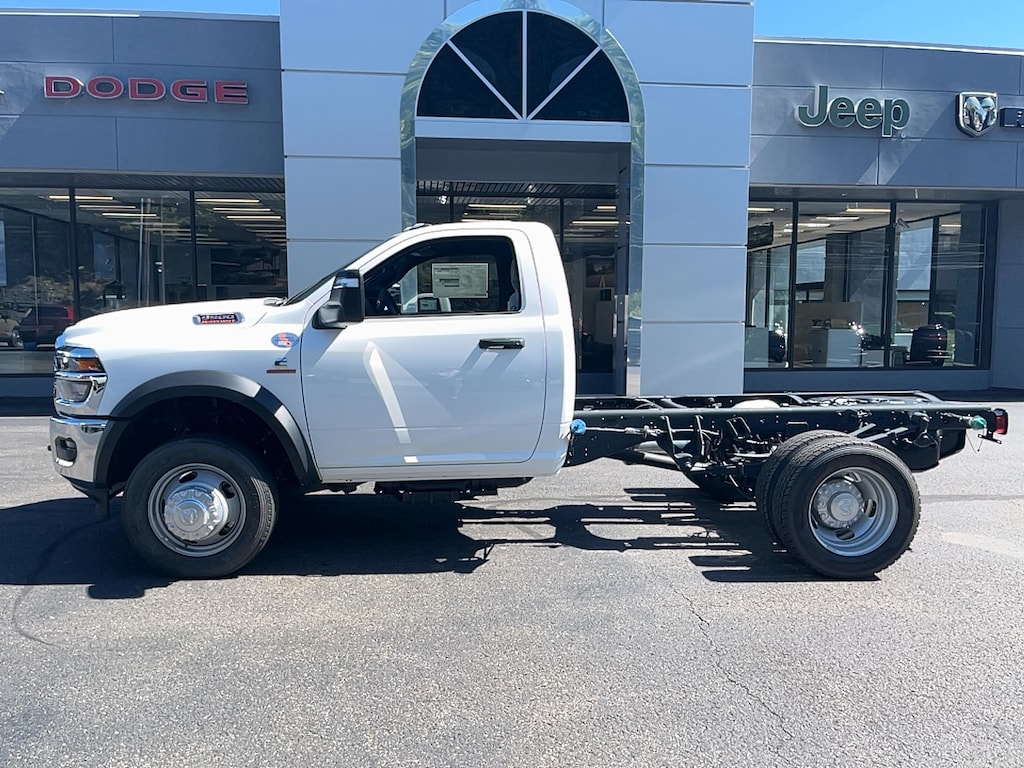 New 2026 Ram 5500 Tradesman/Big Horn Pickup