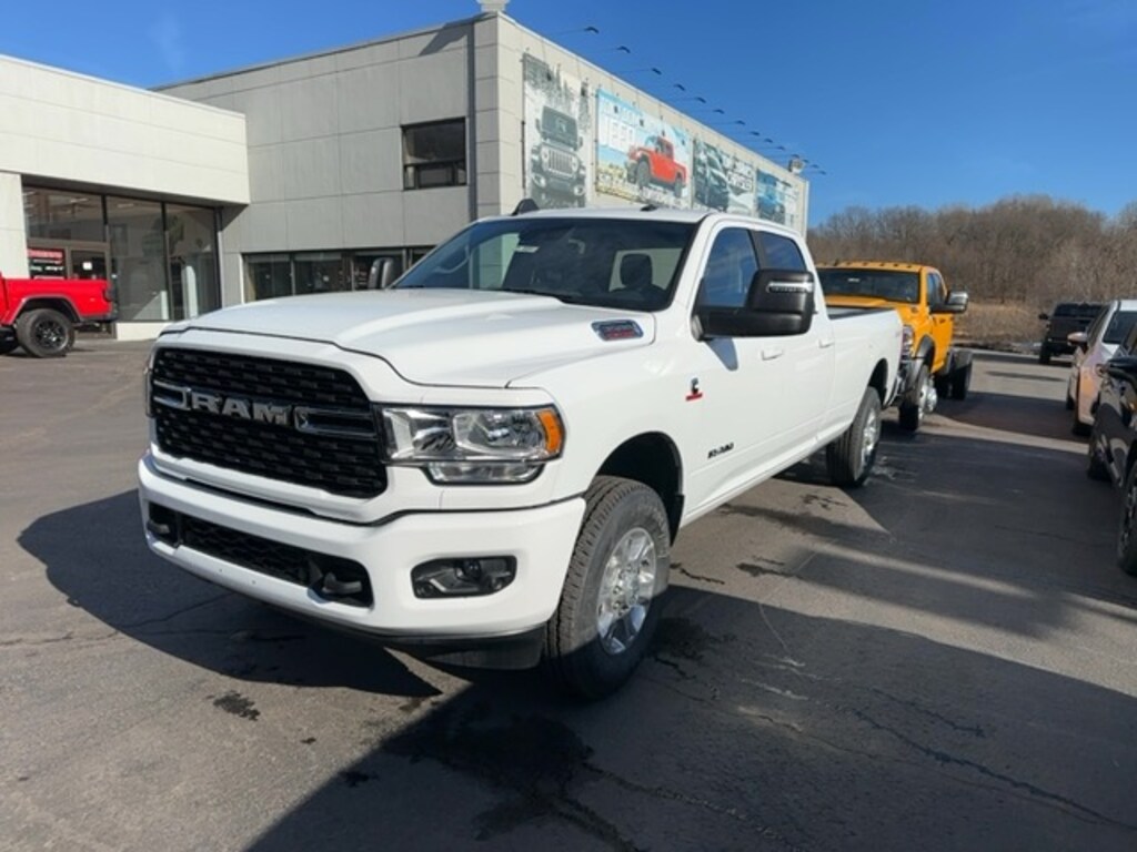 New 2024 Ram 3500 BIG HORN CREW CAB 4X4 8' BOX For Sale Cobleskill NY
