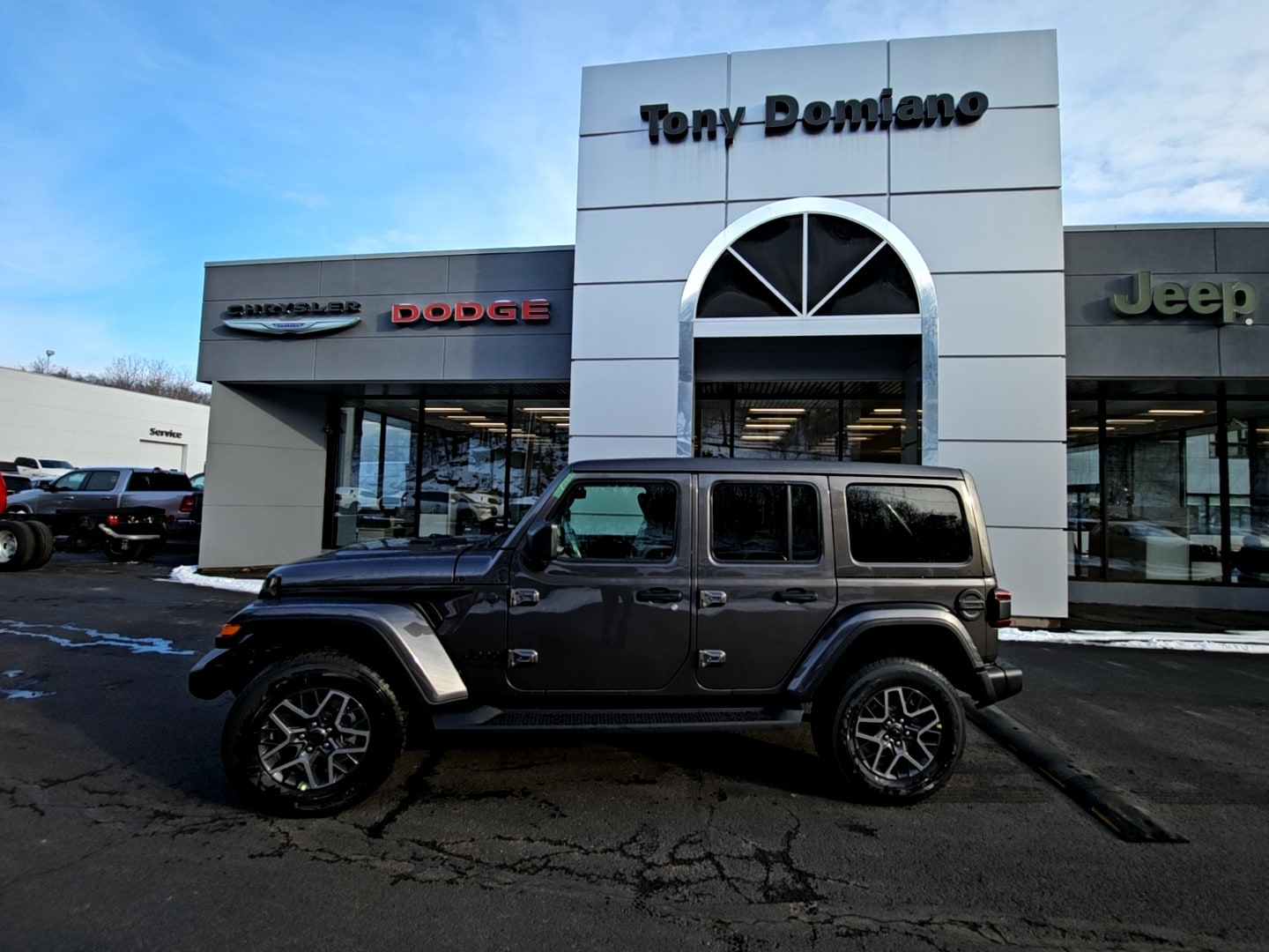 2026 Jeep Wrangler 4-Door Sahara's photo
