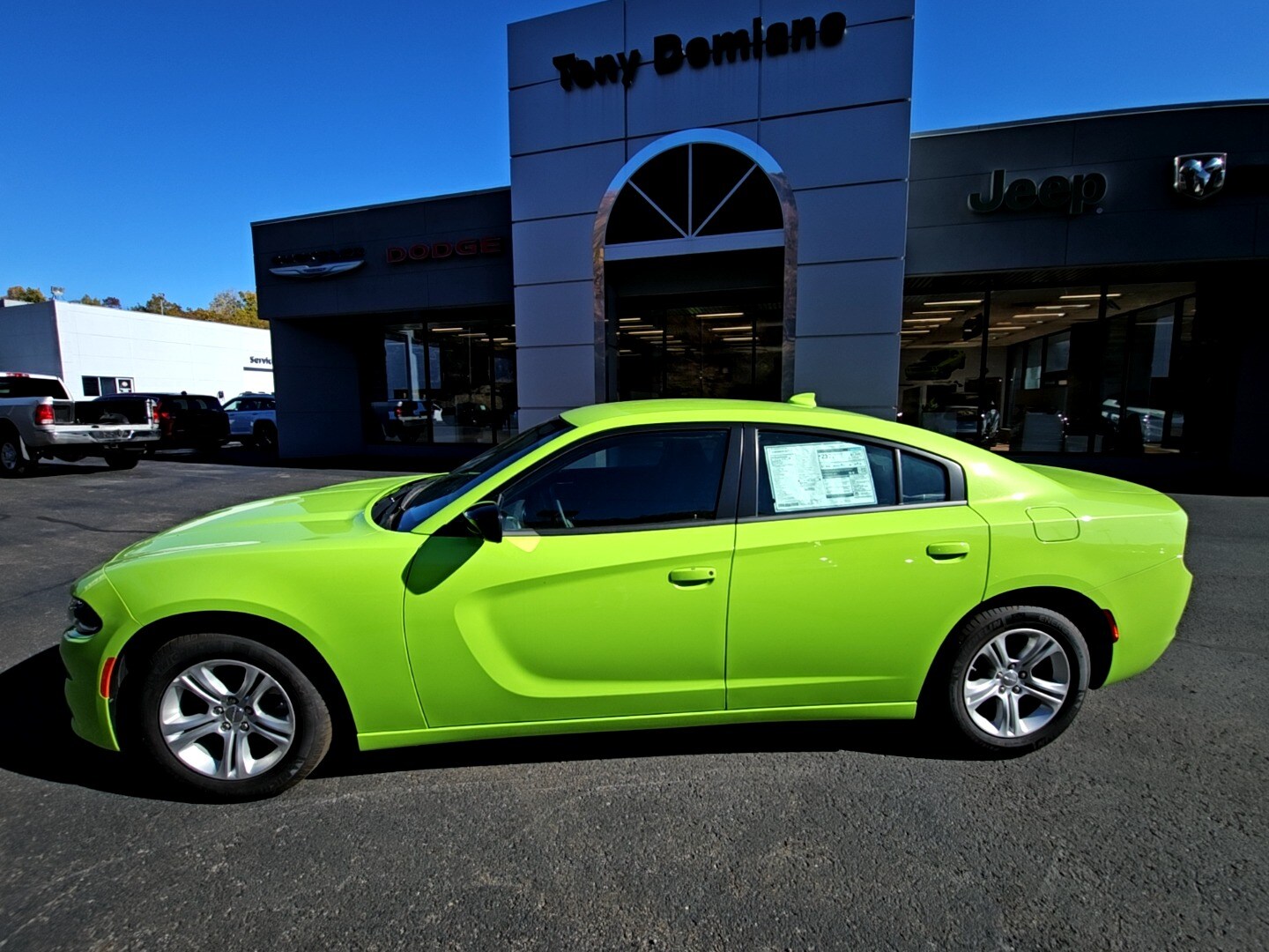 2023 Dodge Charger SXT photo 2