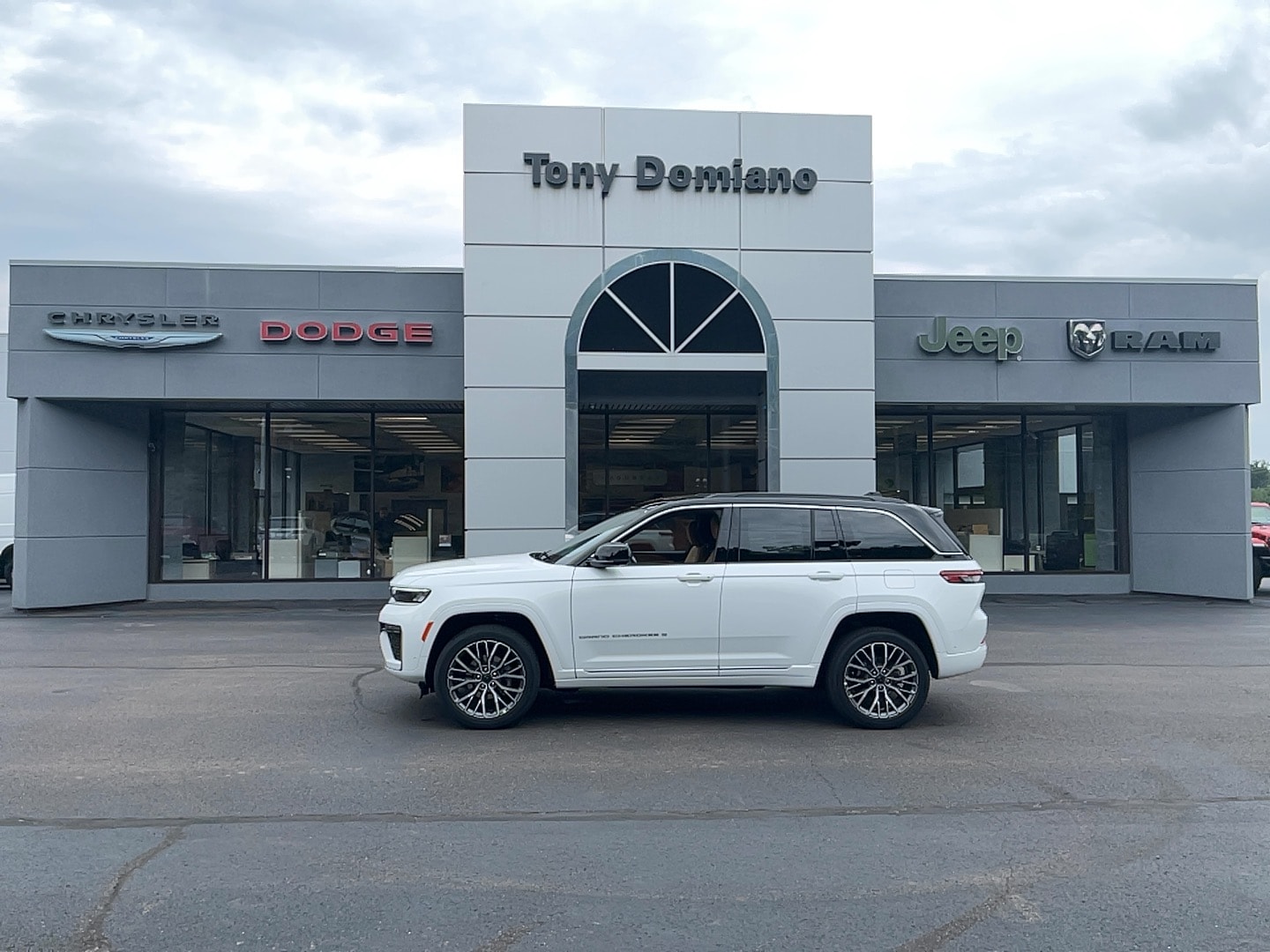 2027 Jeep Grand Cherokee