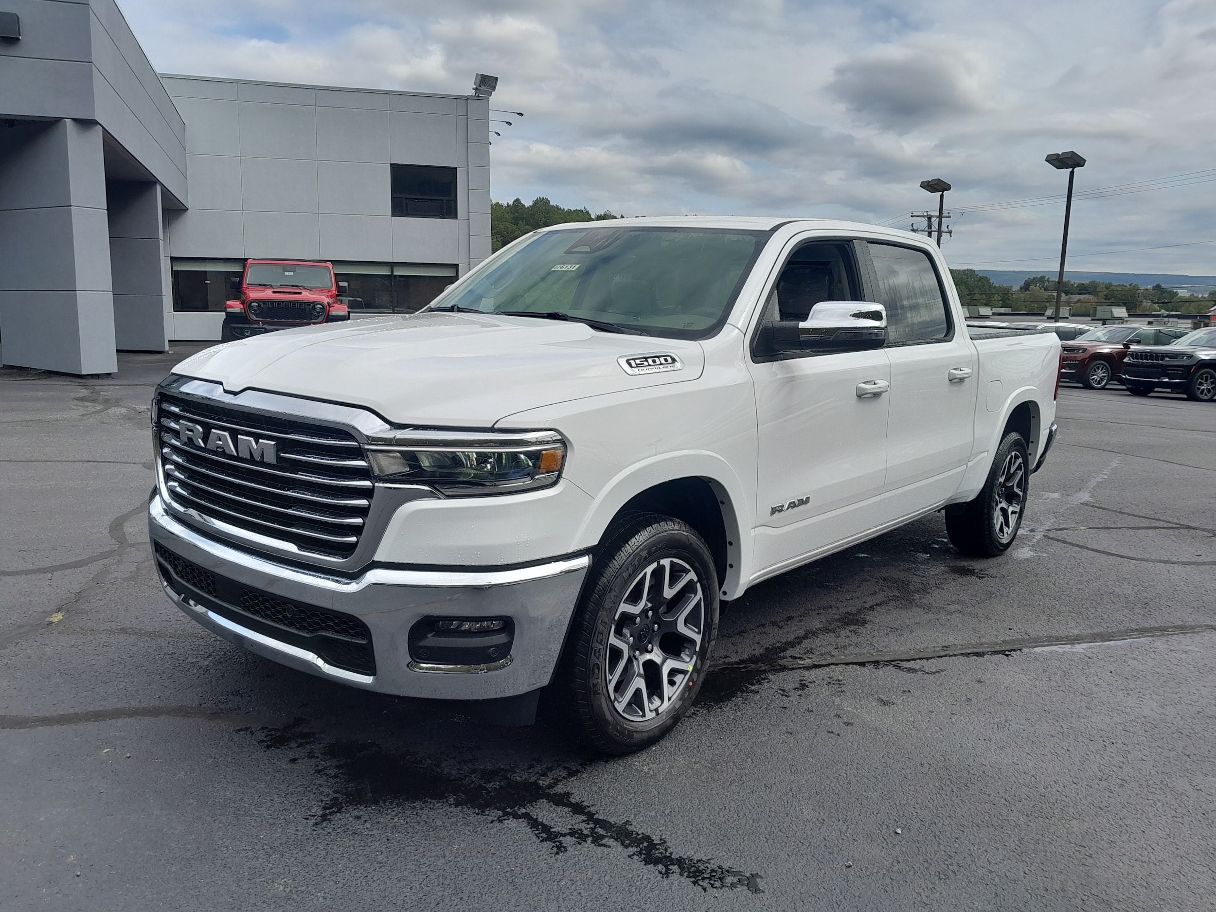 2026 RAM Ram 1500 Pickup Laramie's photo