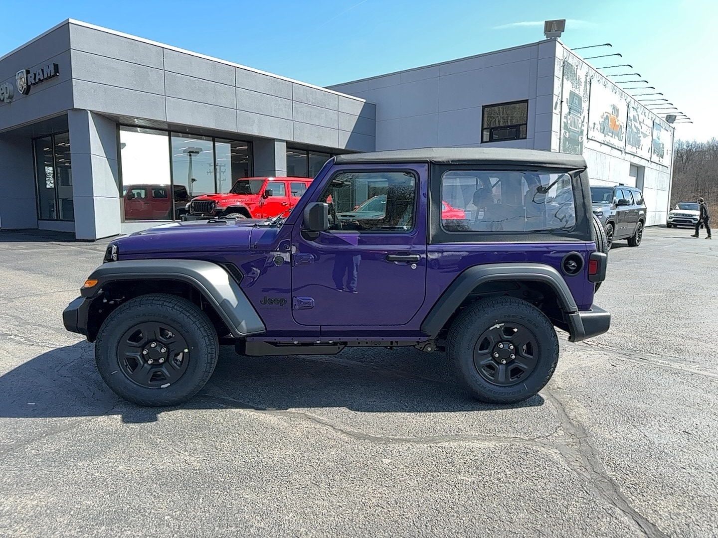 2026 Jeep Wrangler Sport's photo