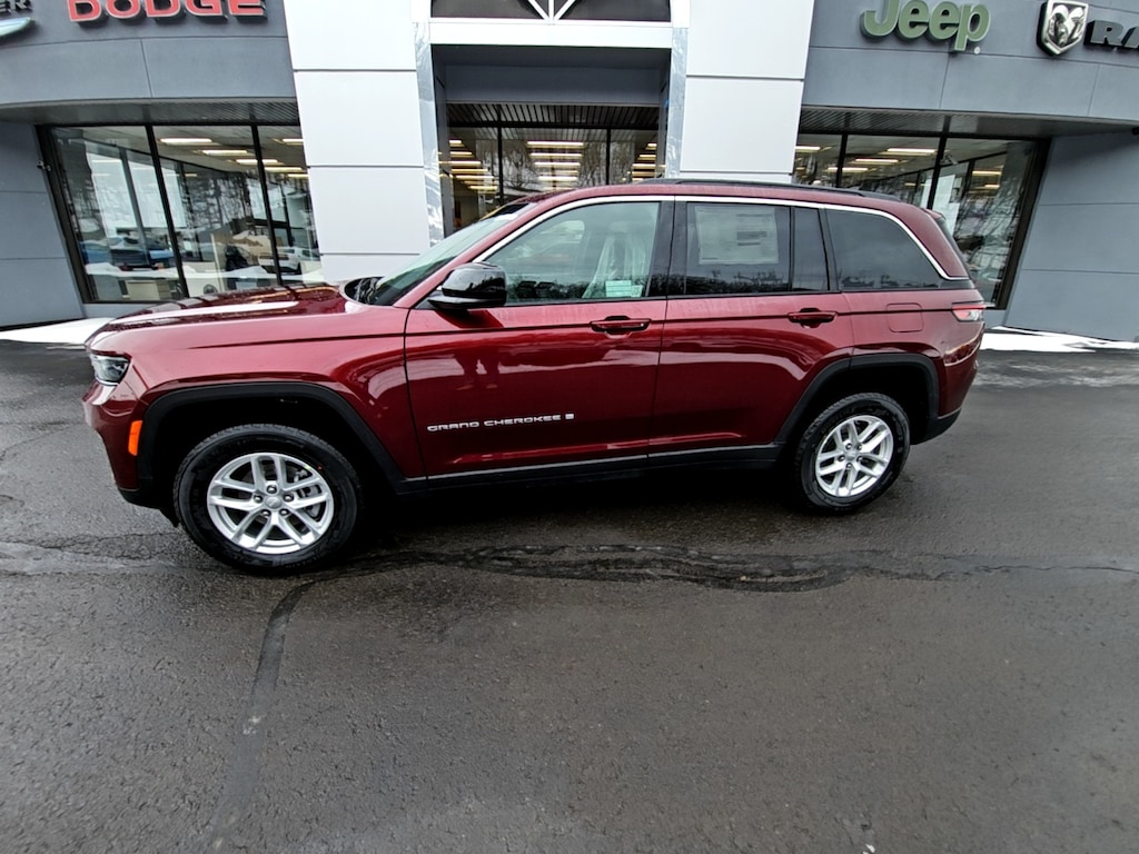 New 2026 Jeep Grand Cherokee Laredo Sport Utility