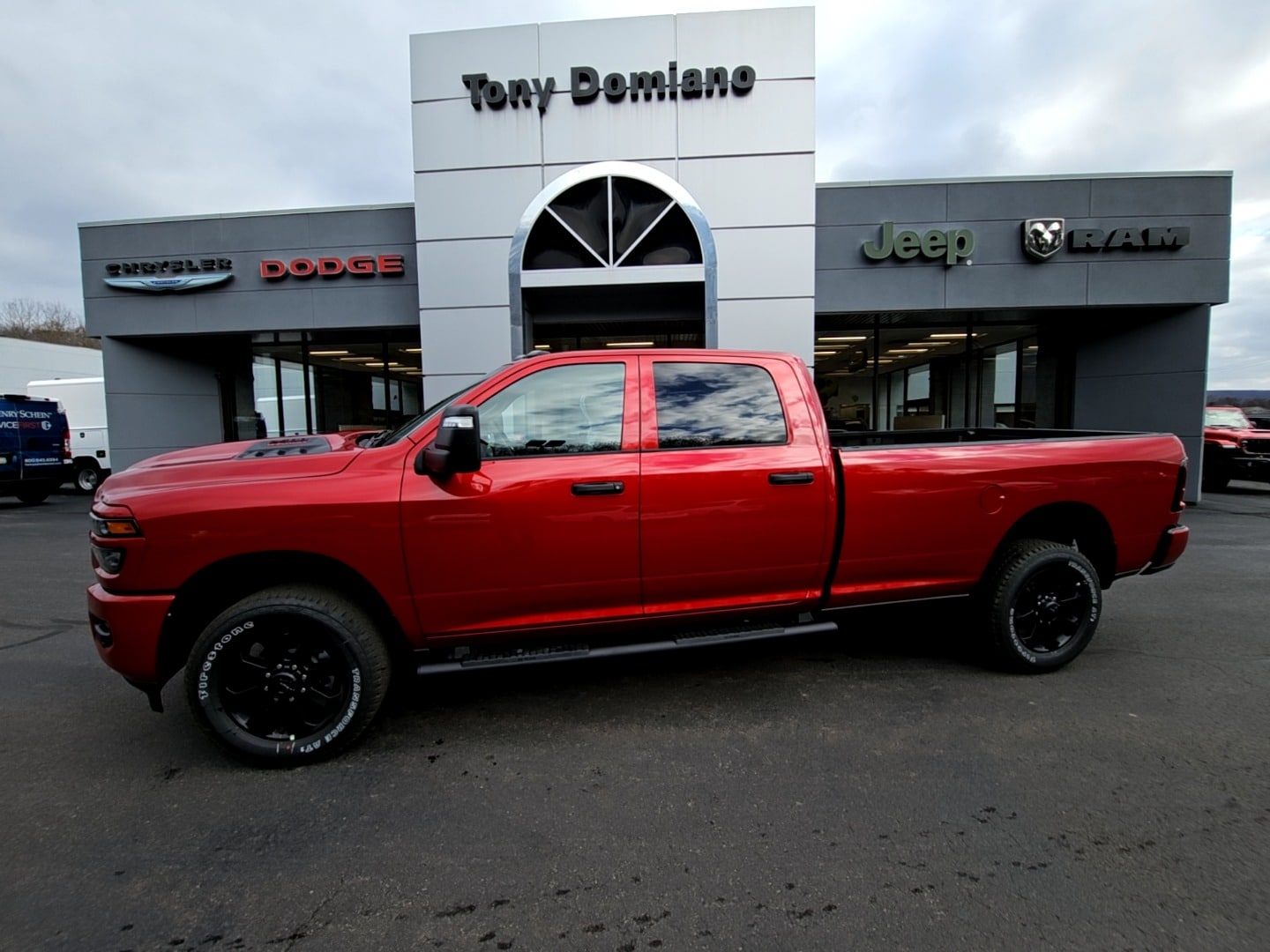 2026 RAM Ram 2500 Pickup Tradesman/Black Express's photo