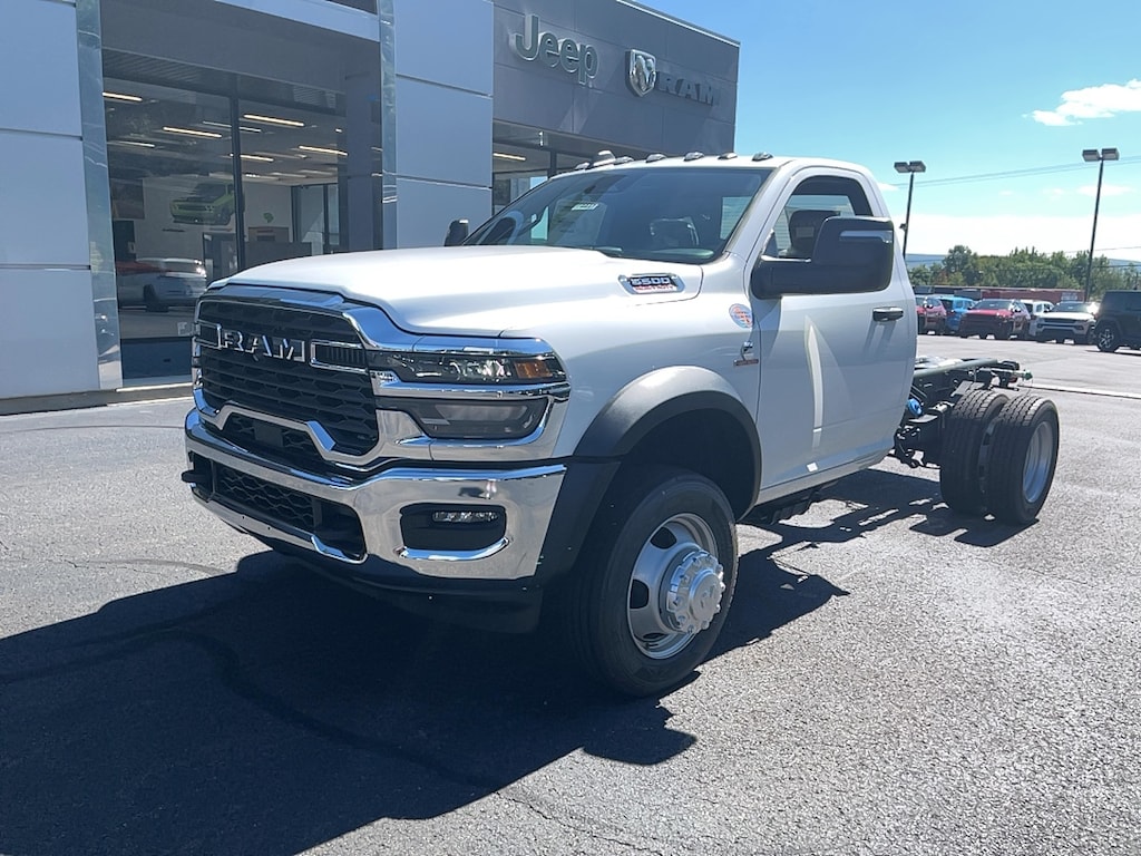 New 2026 Ram 5500 Tradesman/Big Horn Pickup